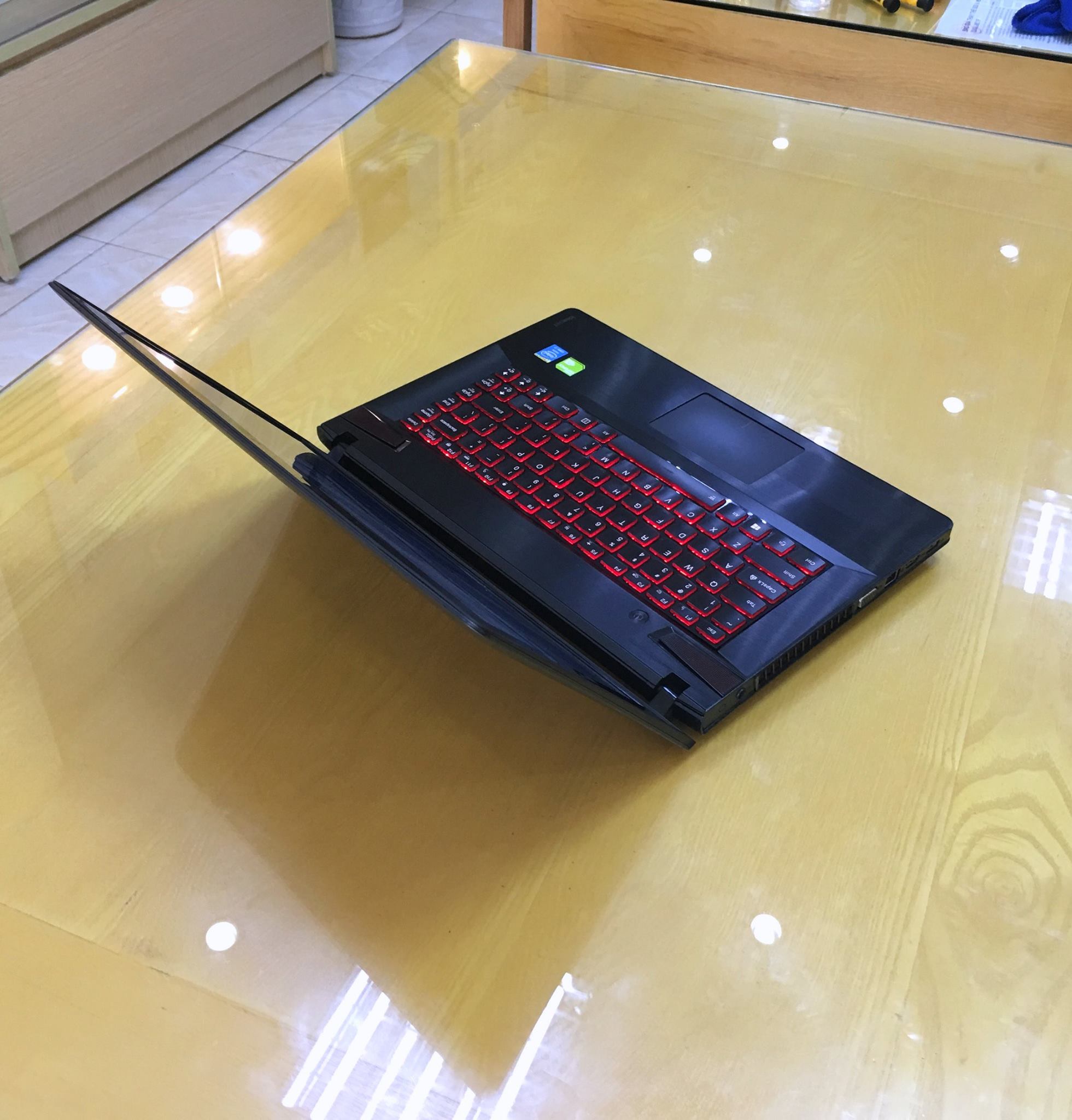 Laptop Lenovo Gaming idepad Y410P-2.jpg
